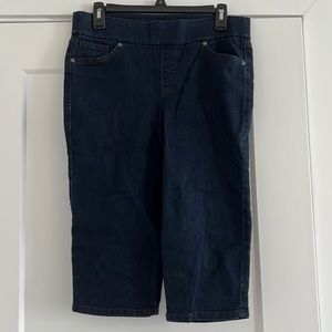 Style and co gently worn cropped jeans
